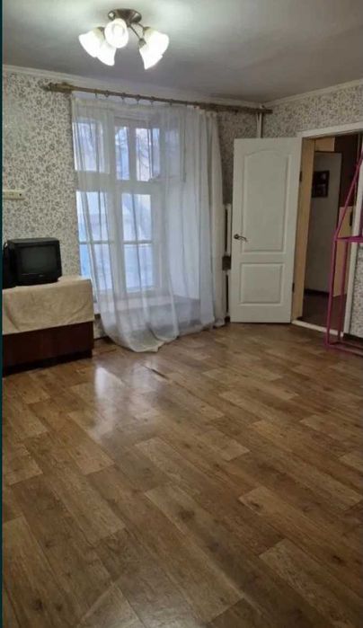 Двокімнатна парк Шевченка Газ 2 входи Можливий поділ на дві квартири