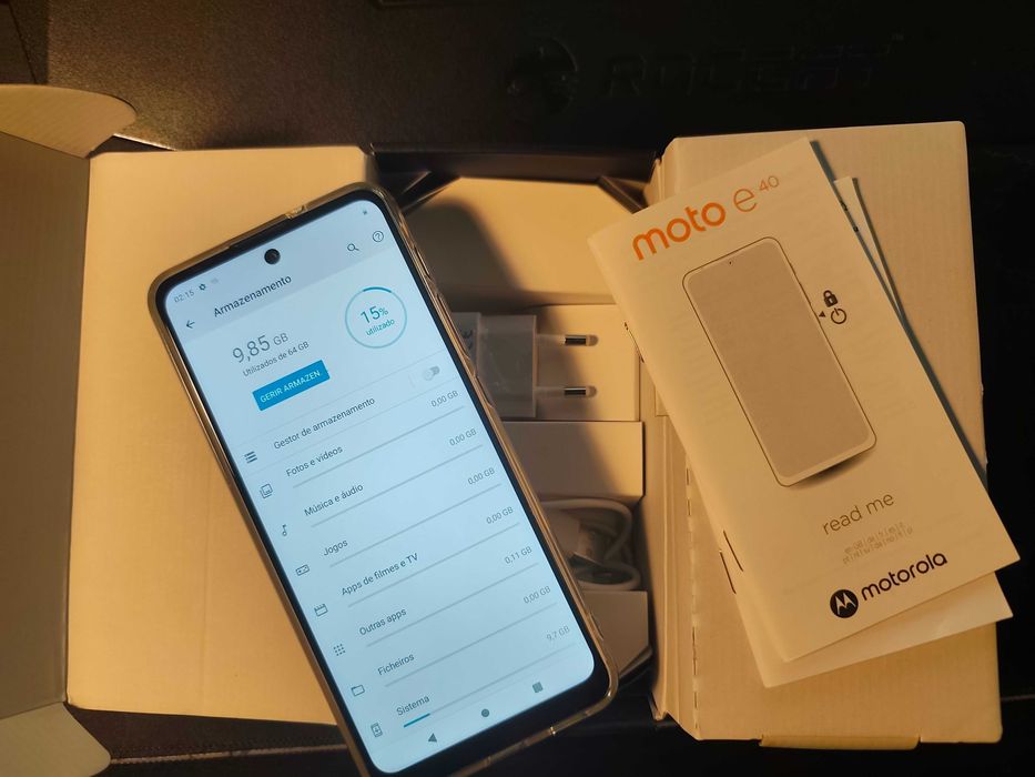 Motorola E40 - 64GB + 4GB