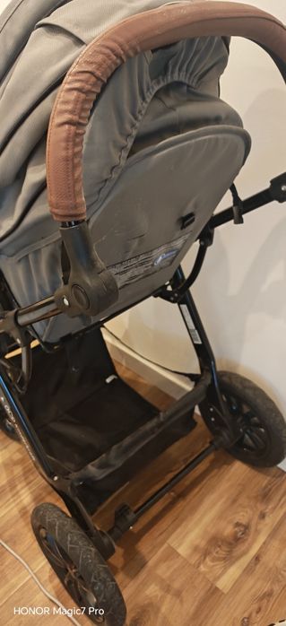 Carro bebe semi-novo