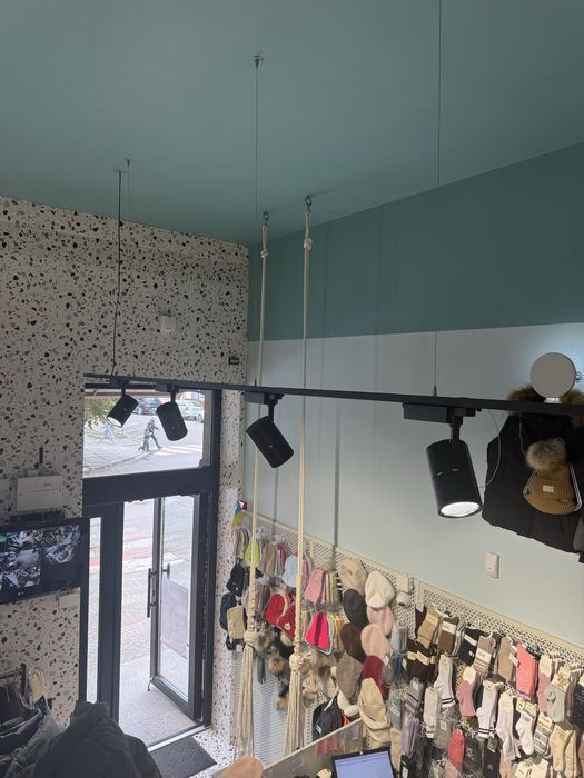 Трек система освітлення