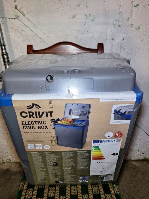 Lodówka Turystyczna 12V  230V   Nowa