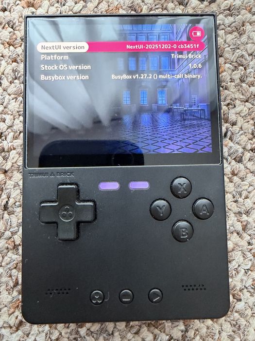 Trimui Brick + microSD 64gb – stan idealny, gotowy do grania + dodatki