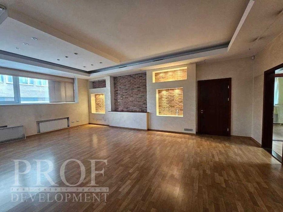 Оренда офісної будівлі в центрі Києва (1300 м2)