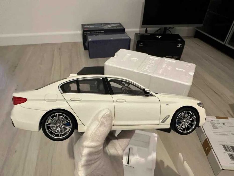 BMW G30 1:18 KYOSHO