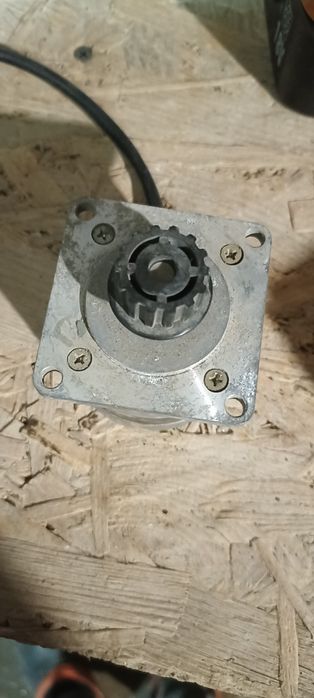 Продам Електро двигун 2shg-043a 46s