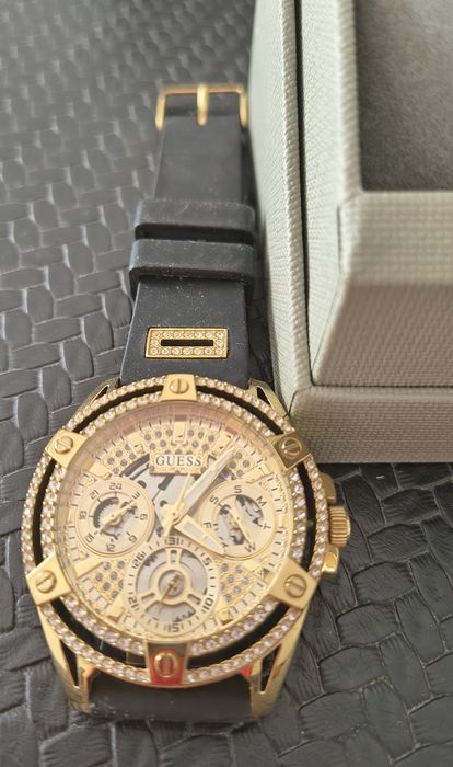 Guess Elegancki zegarek damski