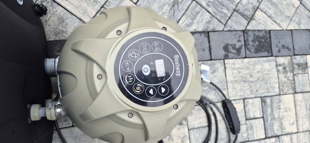 Jacuzzi Lay Z spa Miami idealne  na zimowe wieczory