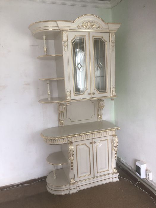 спальня, двері, шкафи, комоди