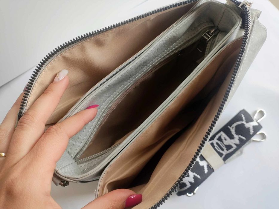 Szara torebka listonoszka