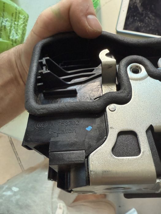 Замок и ручка правой двери BMW F21 Original