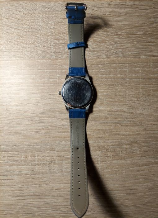 Продаю наручные часы