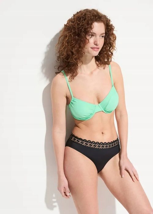 B.P.C biustonosz bikini na fiszbinach jasno zielony 90D.