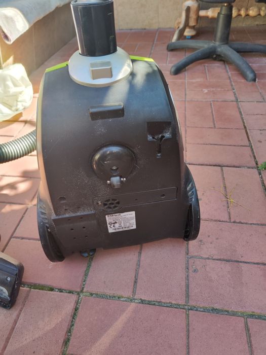 Пилисос на запчастини