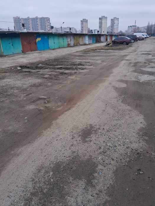 Сдам место на открытой стоянке.