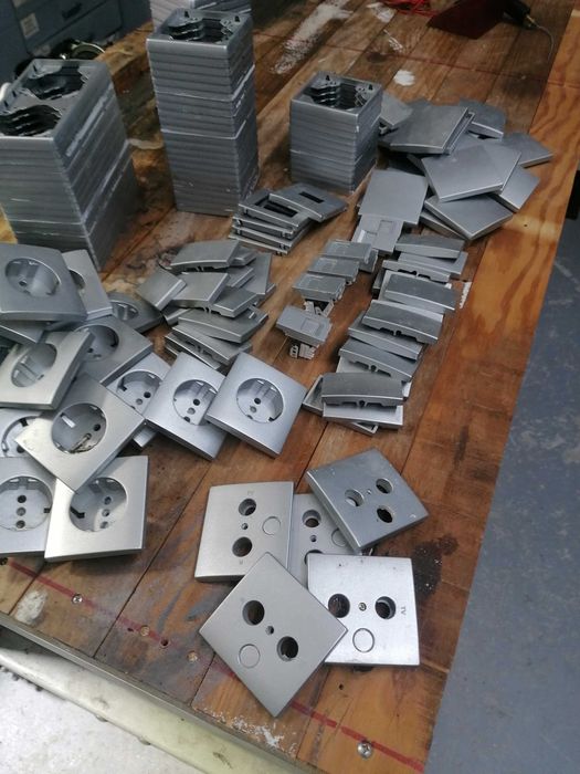 Aparelhagem  l Efapel usado cor  cinza espelhos e centros mais teclas