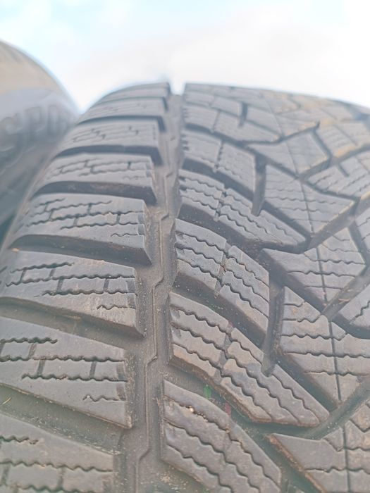 Продам комплект зимових шин
