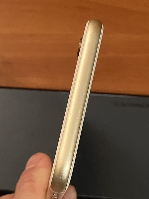 iPhone 6s біло-золотий