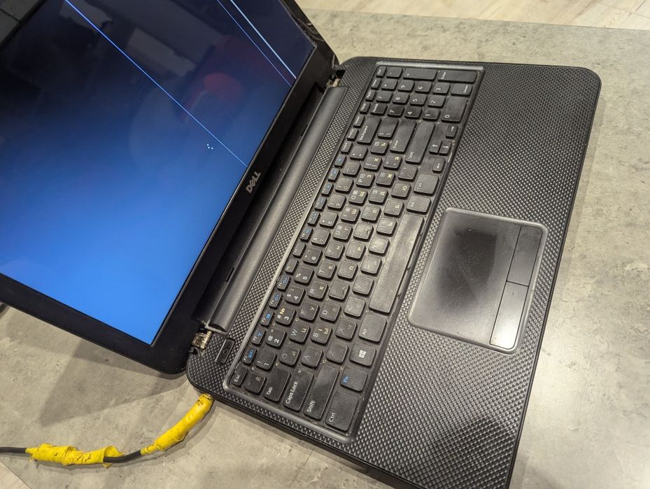 Ноутбук Dell 3520 Intel Pentium 8GB DDR3 500GB HDD