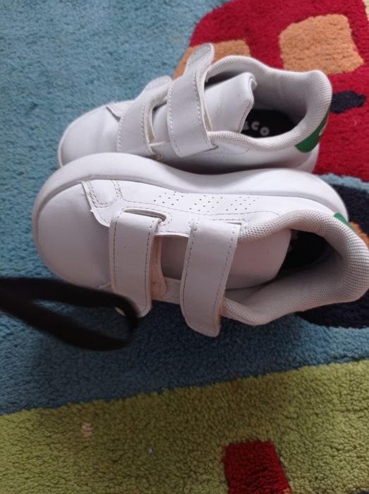 Buty Adidas 24 dla dzieci