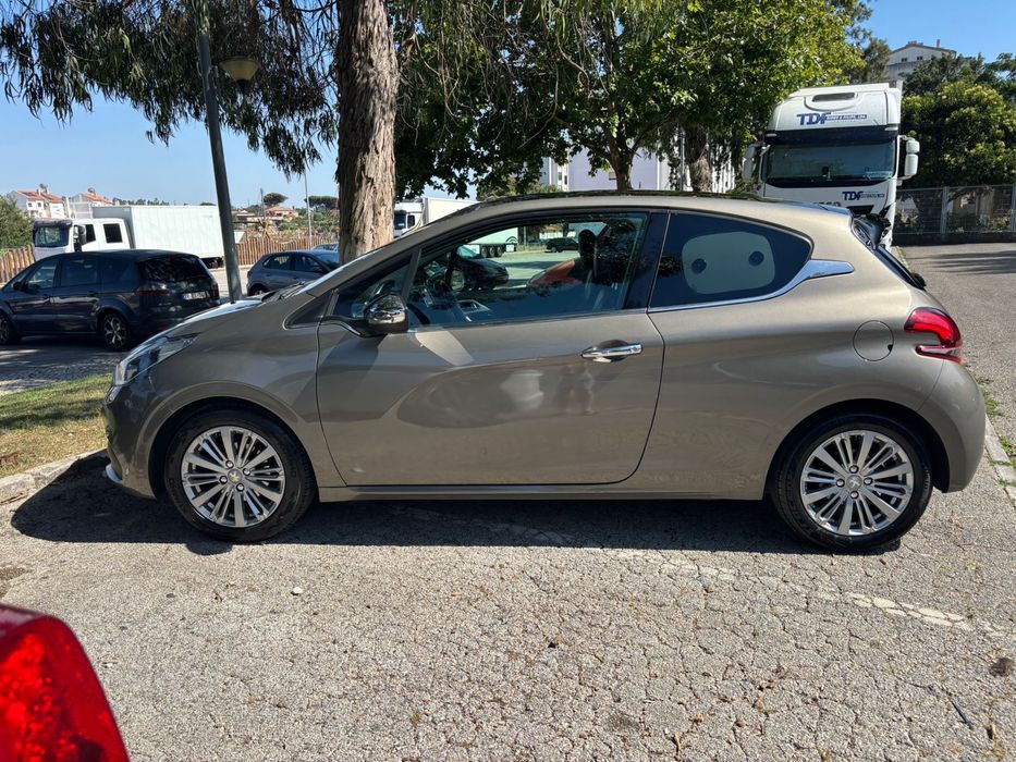 Peugeot 208 1.6 BlueHDI Active 100cv