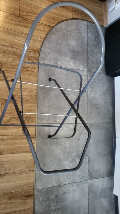 Stojak pod wanienkę