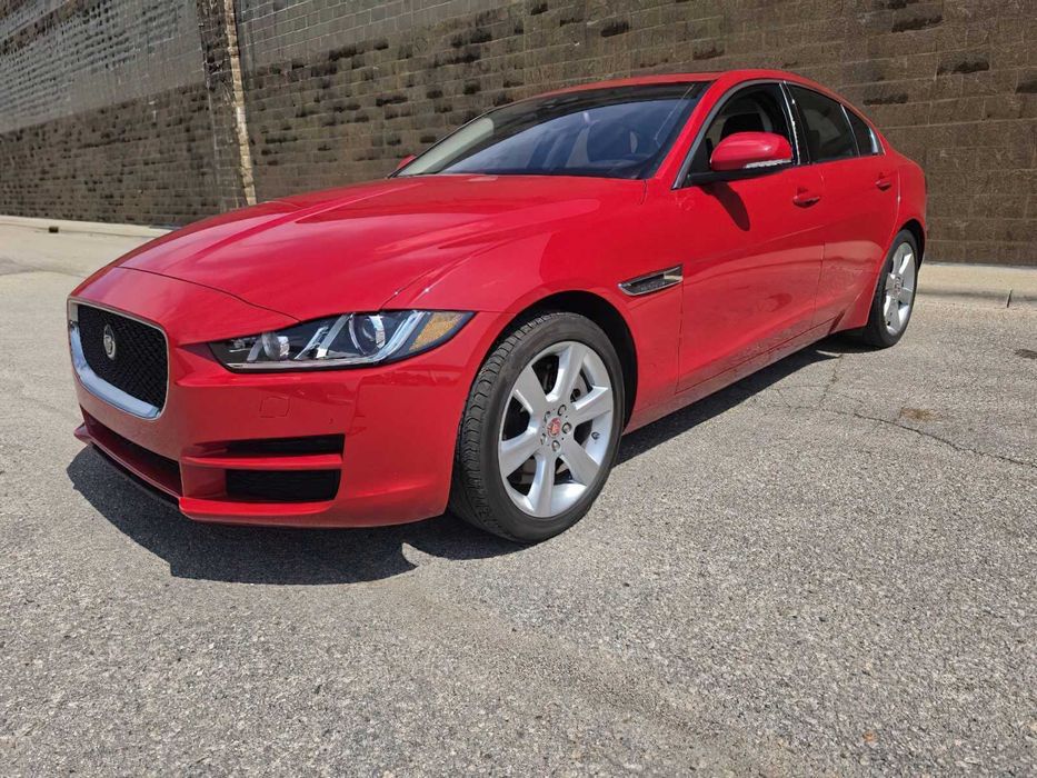 Jaguar XE 25t      2018