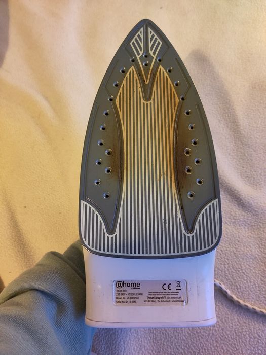 Ferro de engomar Tristar 2200W