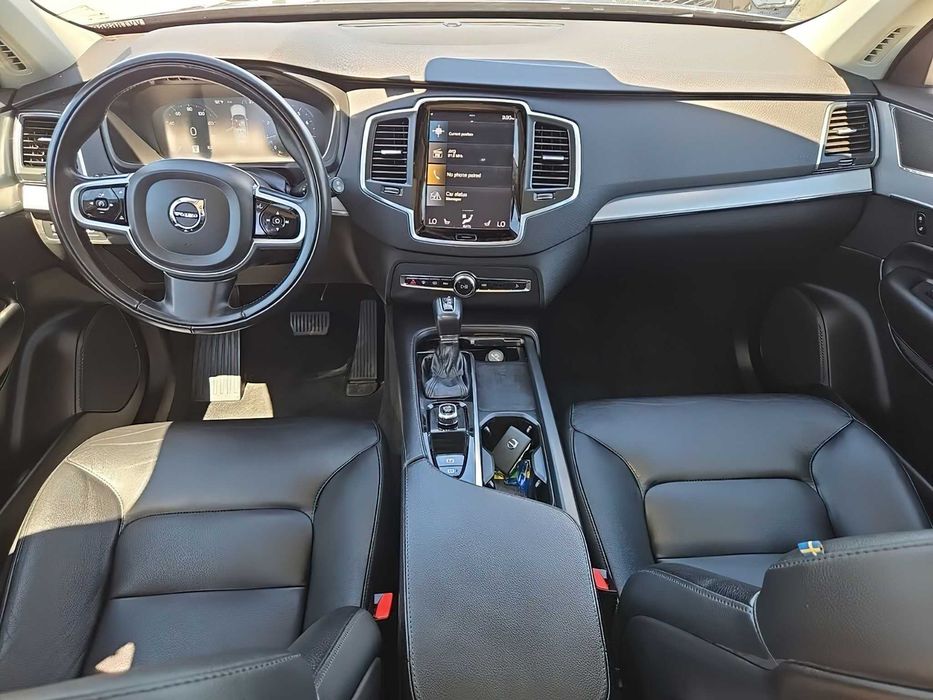 Volvo XC90 T5 Momentum      2022