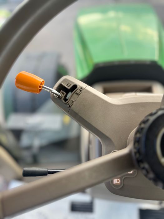 Продам трактор John Deere 7270R