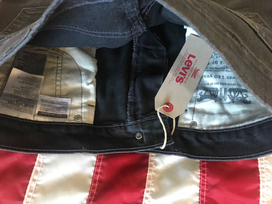 Джинсы Levis (USA)  темно-серый р.30/32