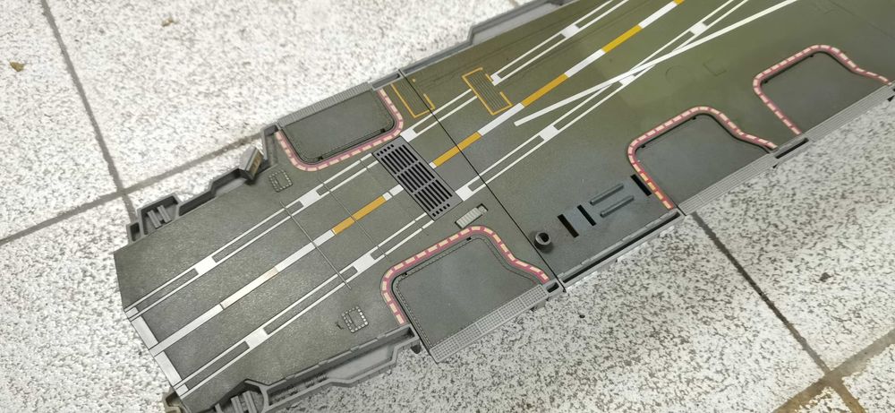 Porta aviões - Micro Machines