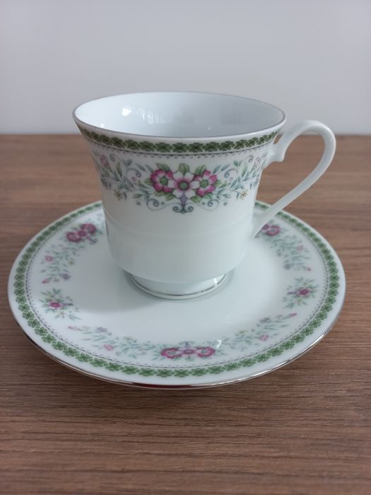 Porcelanowa Filiżanka - Kolekcjonerska  - Vitange