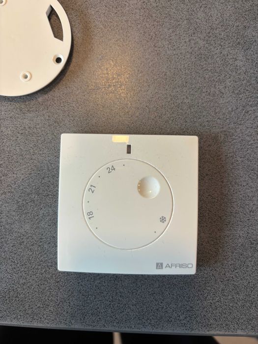 Afriso przewodowy czujnik temperatury pokojowej 78110