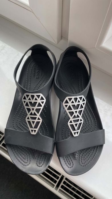 Crocs sandały serena embellish W7 37/38