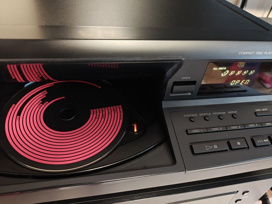 Odtwarzacz CD zmieniarka na 5 płyt SONY CDP-CE105 super stan z Pilotem