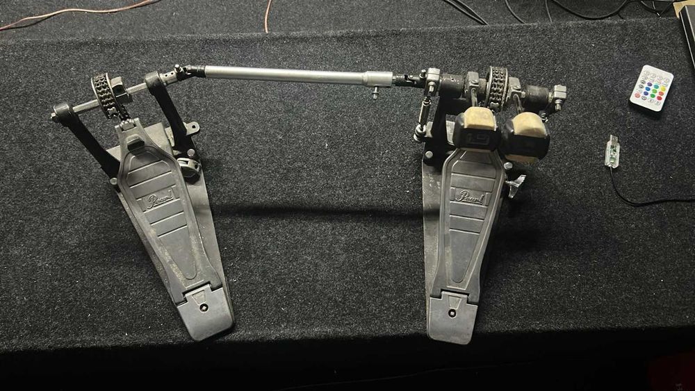 Podwójna stopa Pearl p202tw