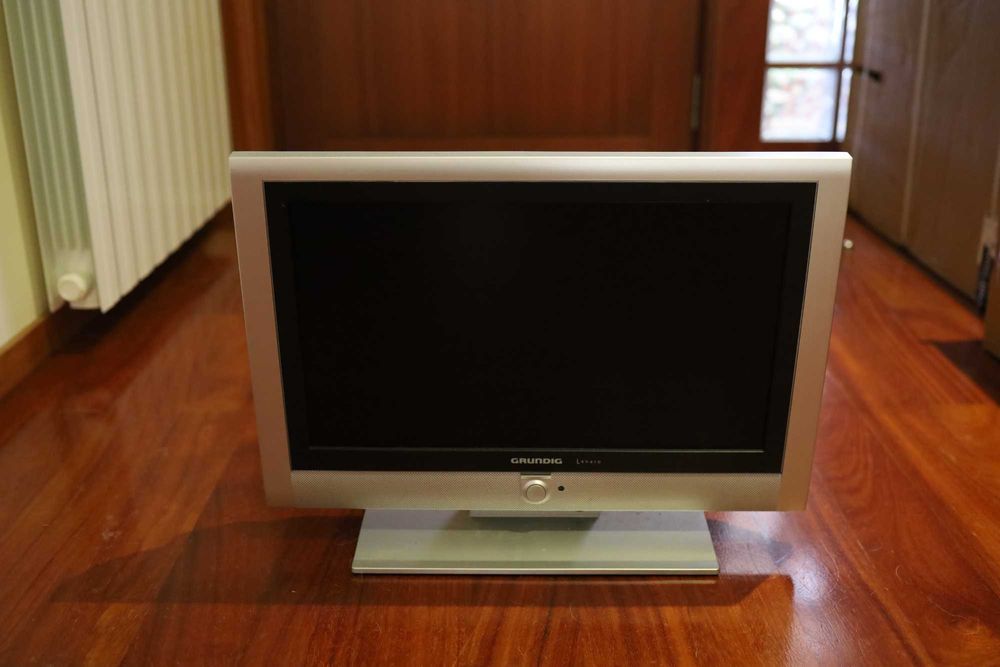 Monitor para trabalho Grundig