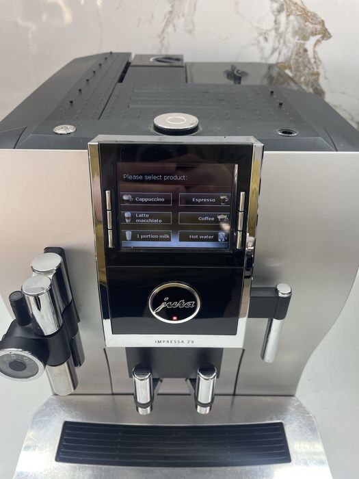 Кавомашина Jura Impressa Z9