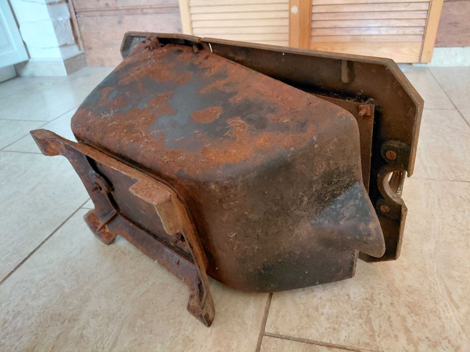 Węglarka zabytkowa żeliwna