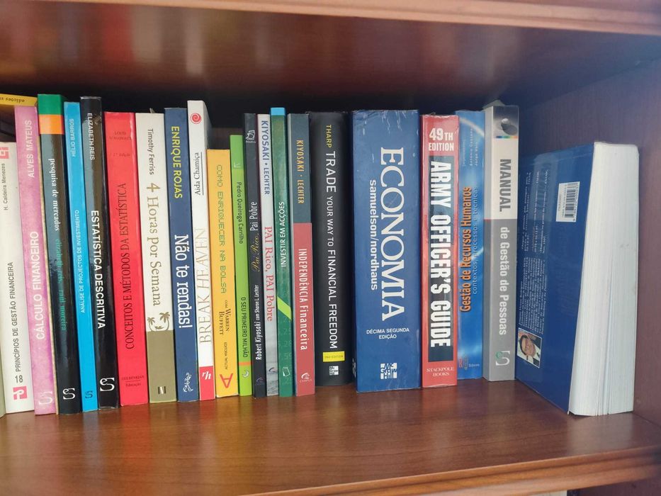 Livros de excelentes autores portugueses e estrangeiros, desporto, infantil, BD, romance, história - English books too