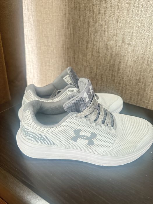 Кроссовки Under Armour,  24 см