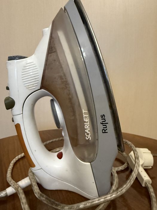 Утюг Scarlett Rufus