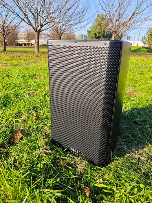 QSC K10.2 kolumna aktywna + pokrowiec, stan bdb