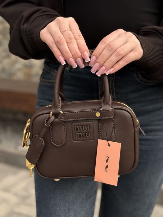 Сумка miu miu Arcadie leather bag коричнева шкіряна