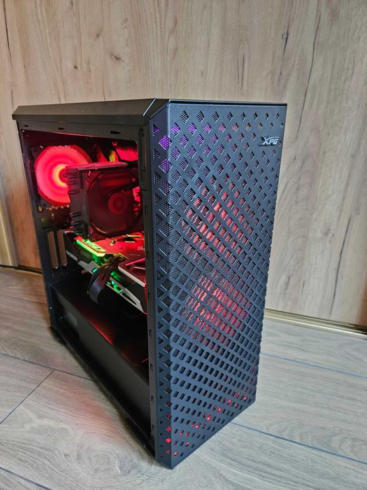 AMD Ryzen 5 5600X / 32 GB DDR4 / RX 6750 XT 12GB / 500 GB SSD / WIN 11