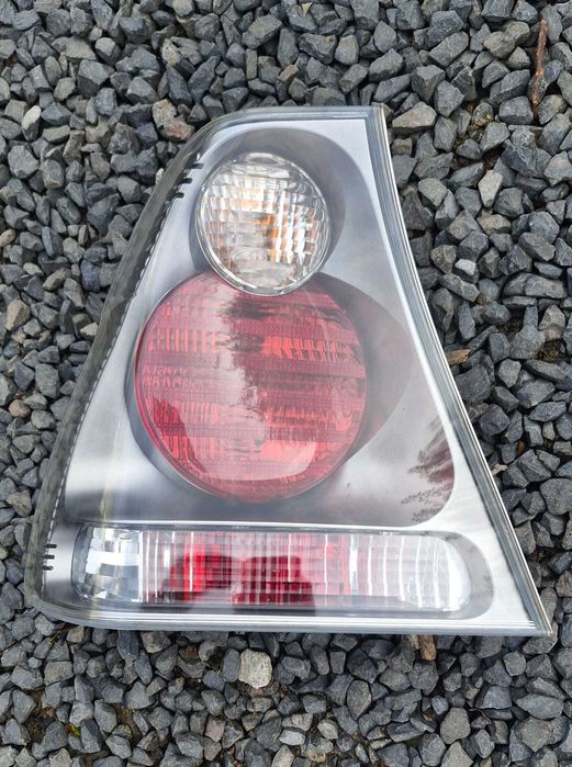 Lampy tył BMW 3 E46 compact ma pakiet