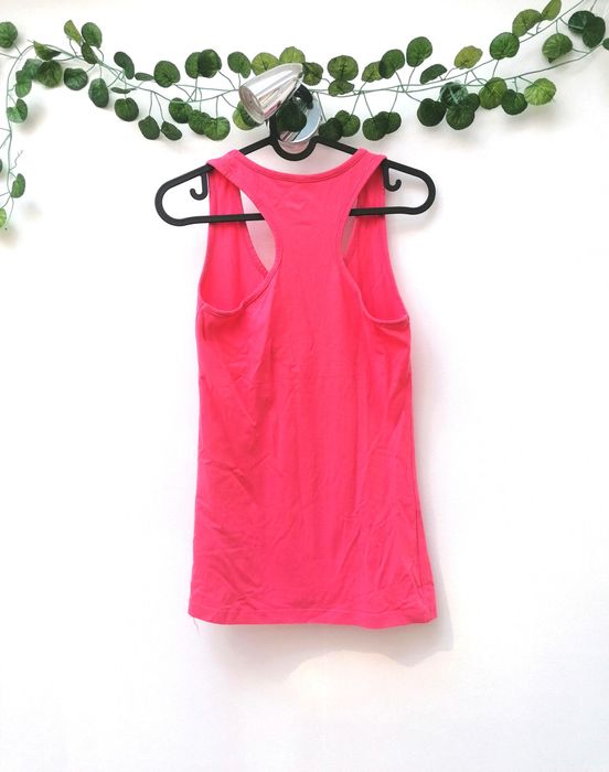 Top Desportivo Rosa Fluorescente