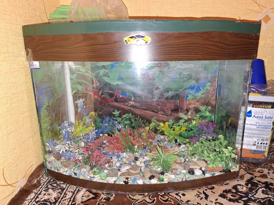 Продам Аквариум 80л