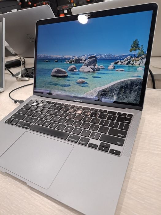 Apple MacBook Air A2337 Макбук