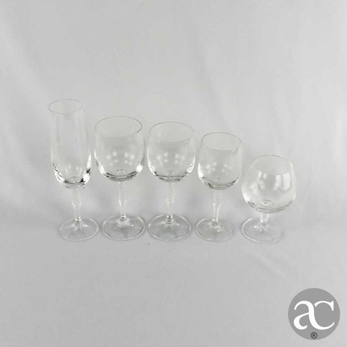 Conjunto de 30 copos em cristal Bohemia incolor, para 6 pessoas
